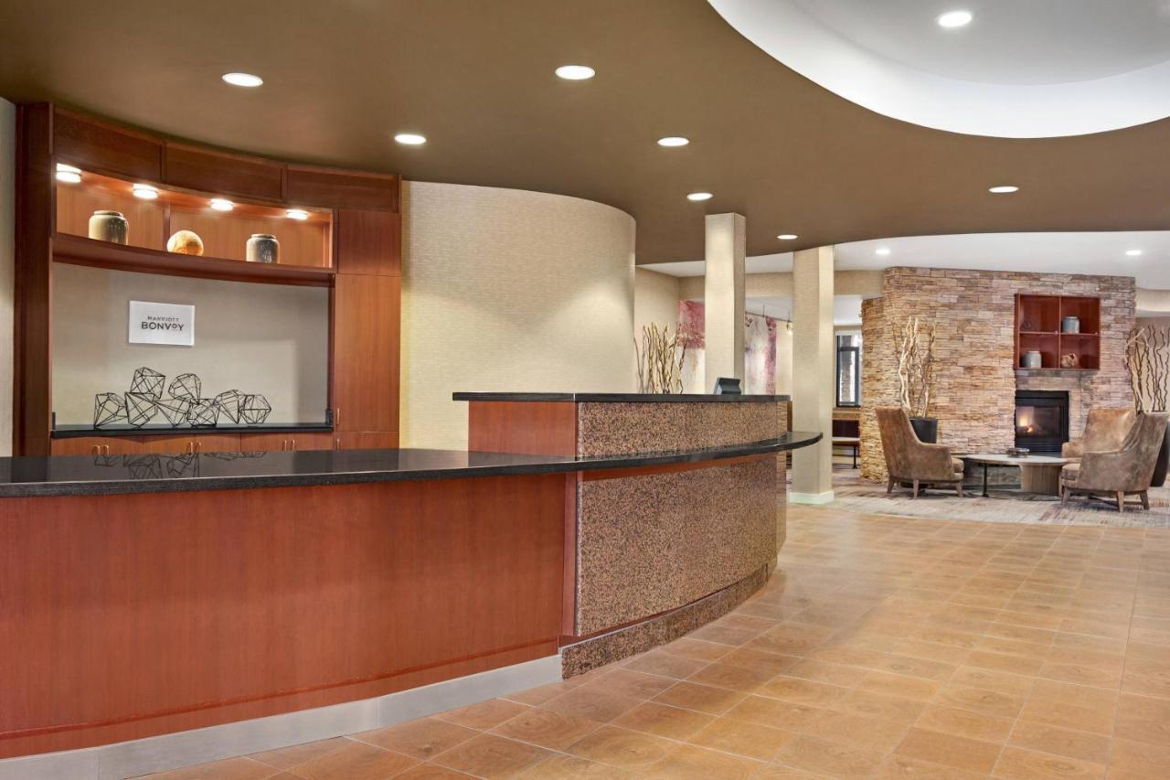 Courtyard By Marriott Sacramento Folsom Hotel Buitenkant foto