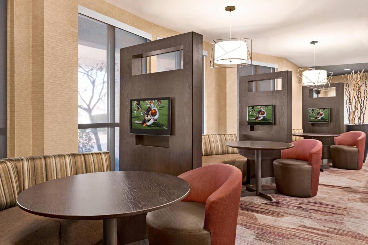 Courtyard By Marriott Sacramento Folsom Hotel Buitenkant foto