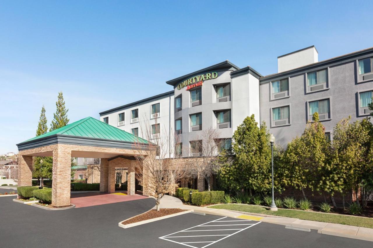 Courtyard By Marriott Sacramento Folsom Hotel Buitenkant foto
