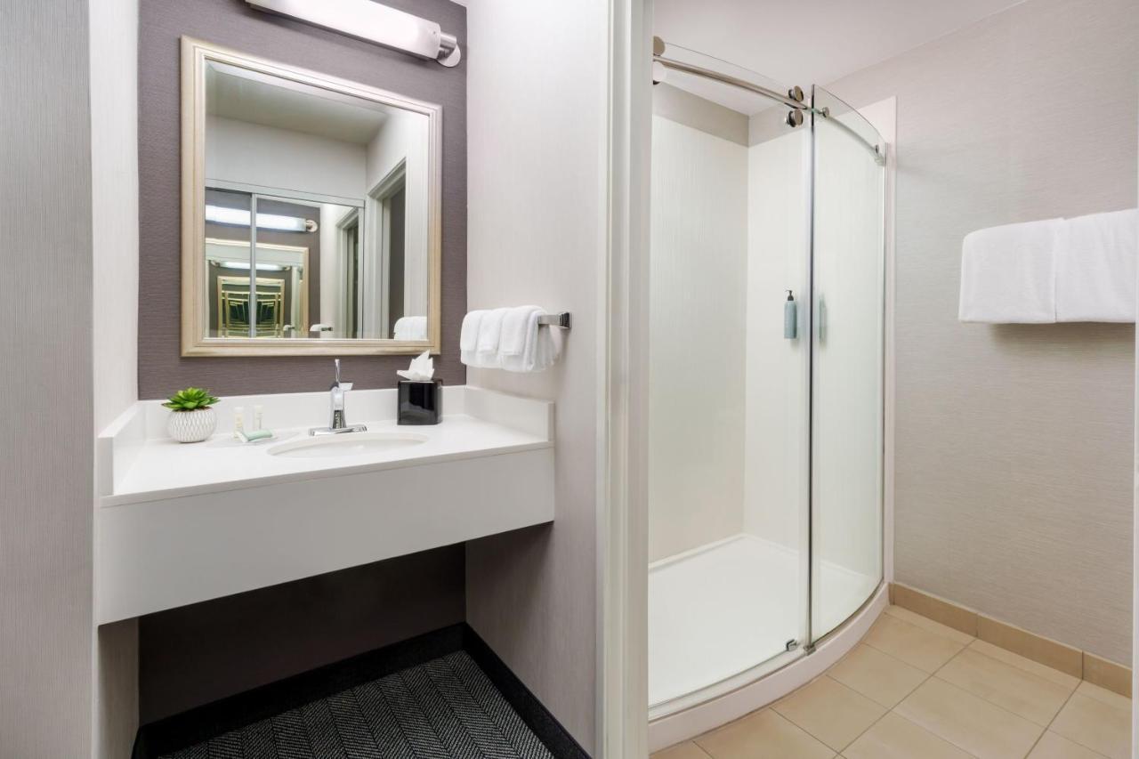 Courtyard By Marriott Sacramento Folsom Hotel Buitenkant foto