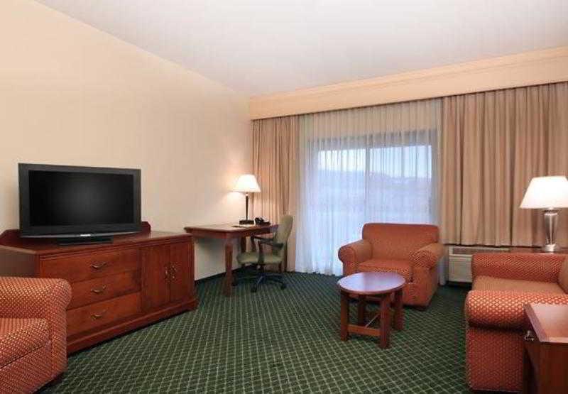 Courtyard By Marriott Sacramento Folsom Hotel Kamer foto